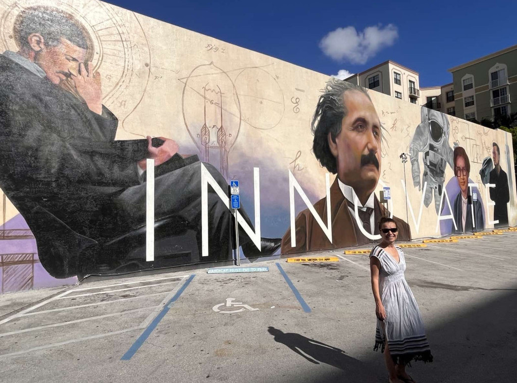 Tesla na američkim muralima, u Holivudu prikazan među najvećim inovatorima istorije SAD