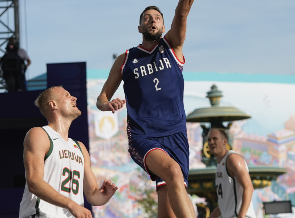 Basketaši Srbije izgubili od Litvanije i moraće da igraju plej-in