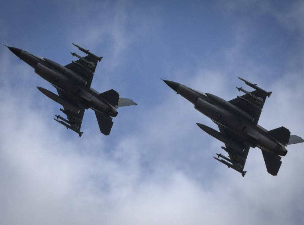 Njujork tajms: Ukrajina će ove godine moći da rasporedi samo oko 10 aviona F-16