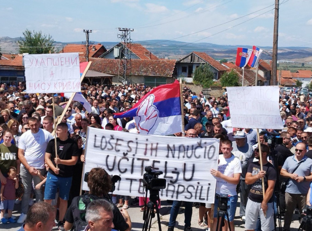 Protest held in Kosovo-Metohija over arrest of five Serbs