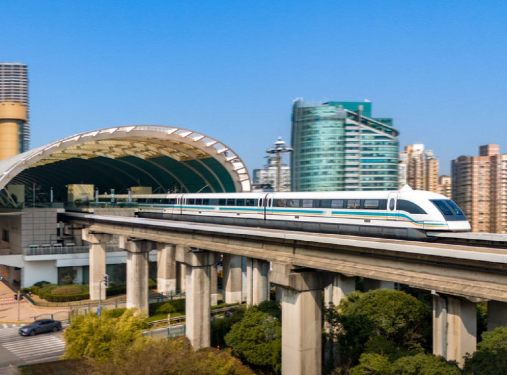 Završen demonstracioni test kineskog maglev voza koji može da ide 1.000 km/h