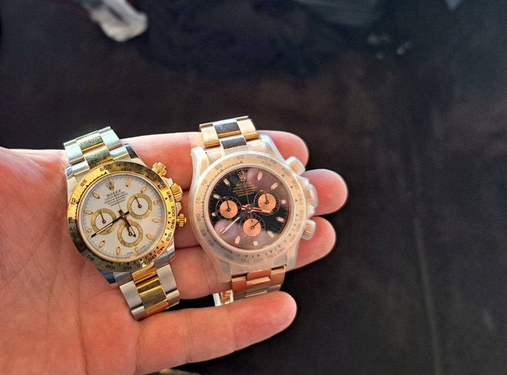 Carinici sprečili krijumčarenje dva "Rolex Daytona" vrednosti veće od 65.000 evra