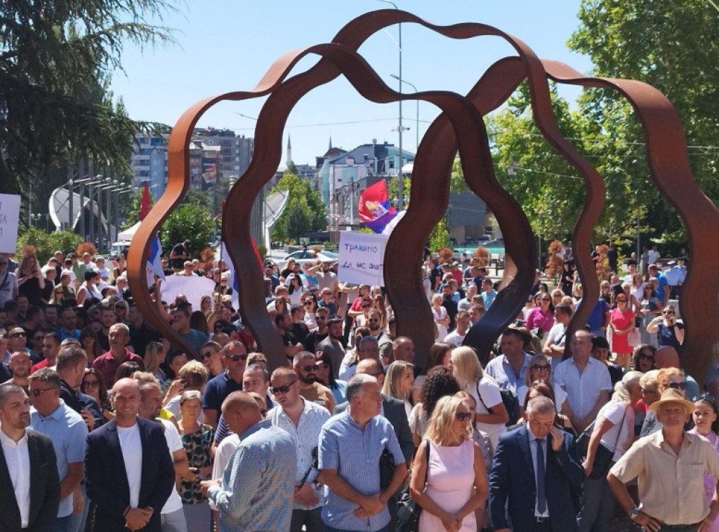 Serbs protest announced opening of Kosovska Mitrovica bridge