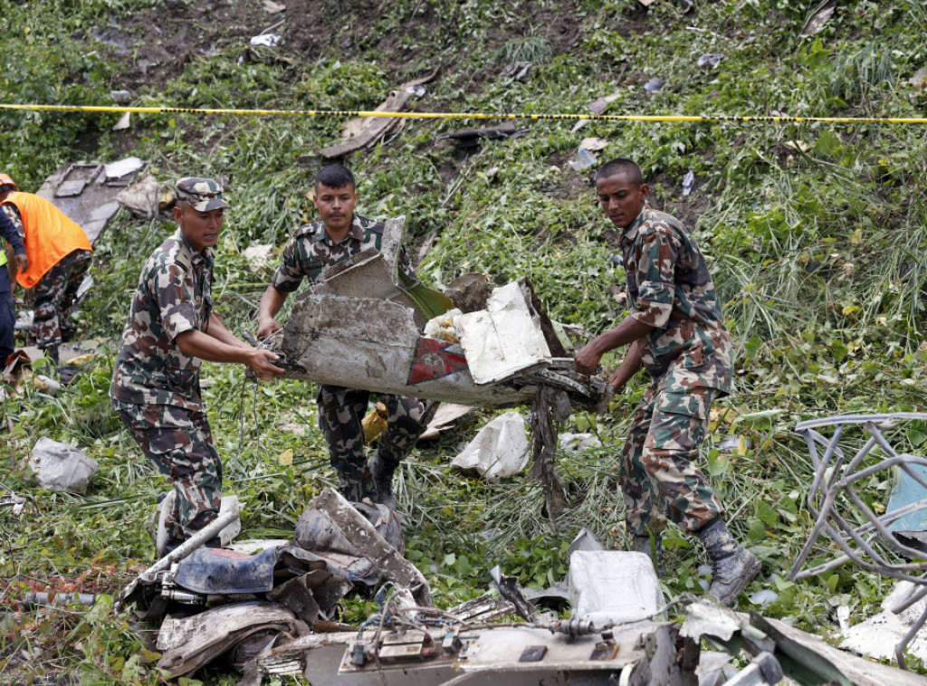 Srušio se helikopter u Nepalu, poginulo pet osoba