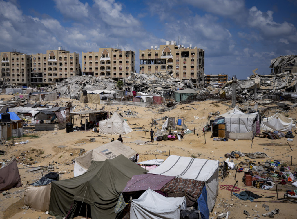 U izraelskim napadima na Gazu poginulo najmanje 18 Palestinaca