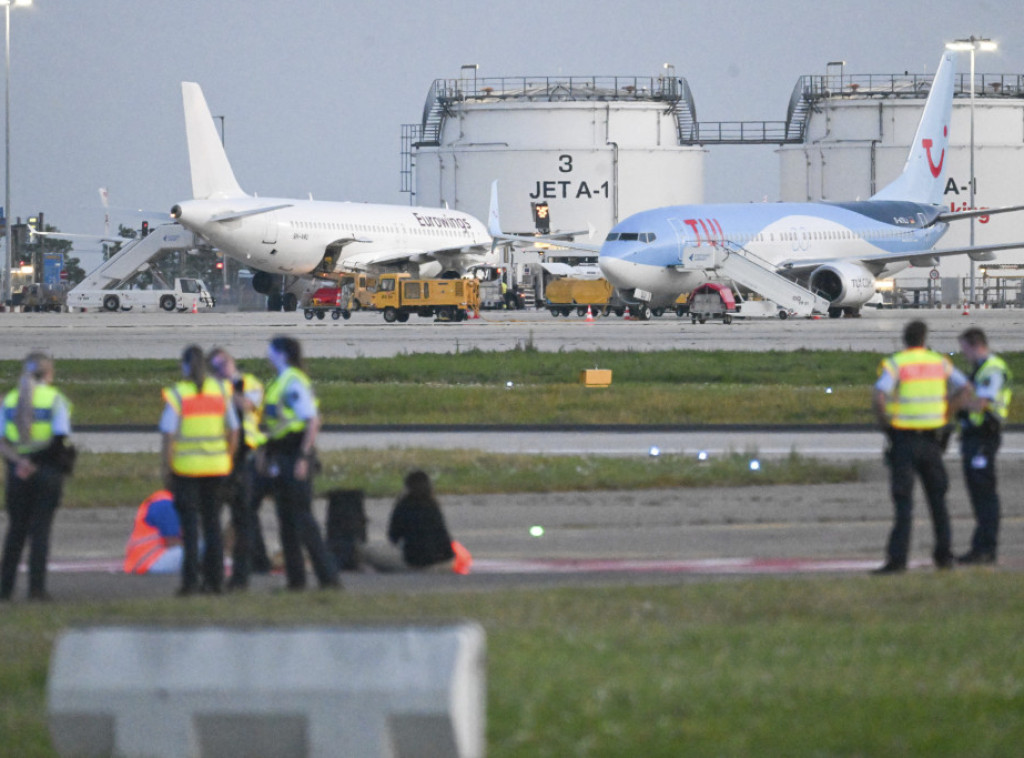 Aerodrom u Kelnu privremeno obustavlja rad zbog klimatskih aktivista