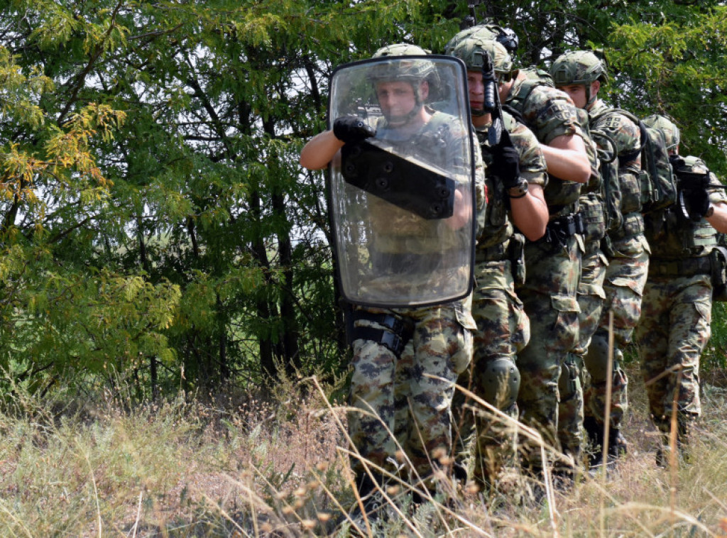 Realizovana obuka vojnika i kandidata za podoficire Vojske Srbije u terenskim uslovima