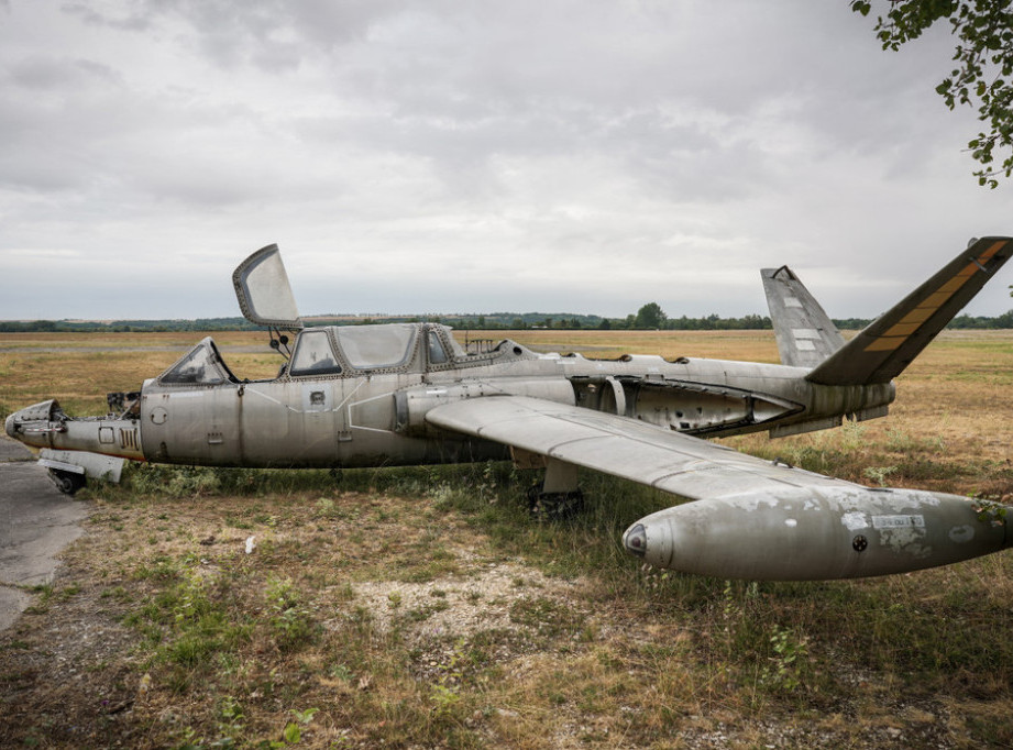 Mlazanjak se srušio na aeromitingu u Francuskoj, u toku potraga za pilotom