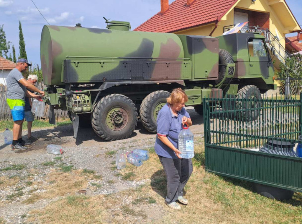 Vojska Srbije angažuje dodatne kapacitete za pomoć u vodosnabdevanju