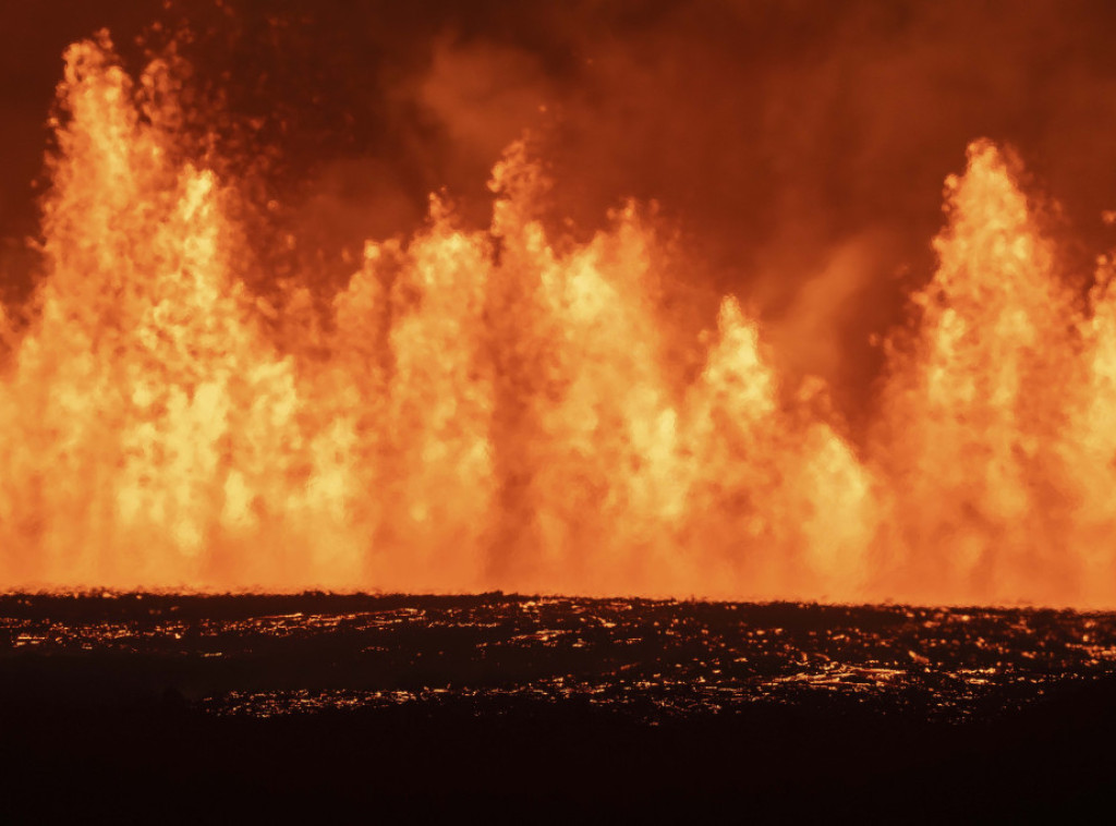 Na Islandu proglašeno vanredno stanje nakon erupcije vulkana