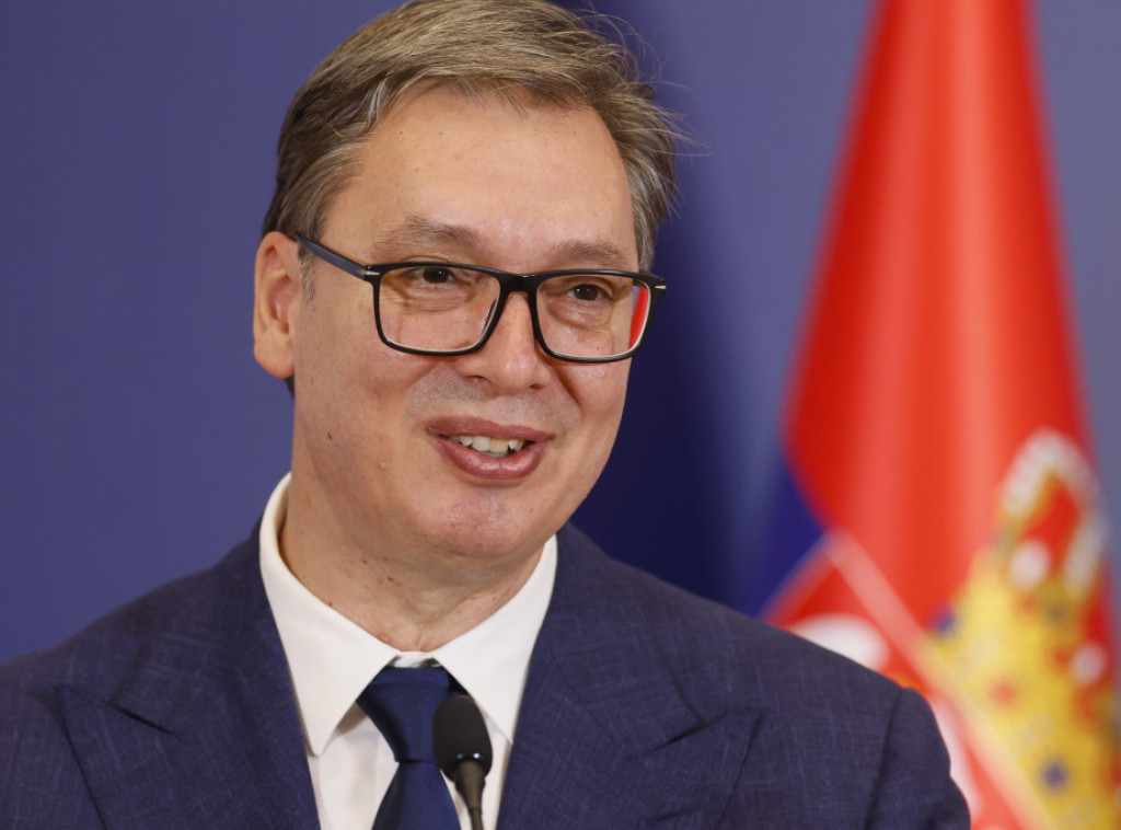 Vučić čestitao bronzanu medalju paraolimpijcu Mitru Palikući