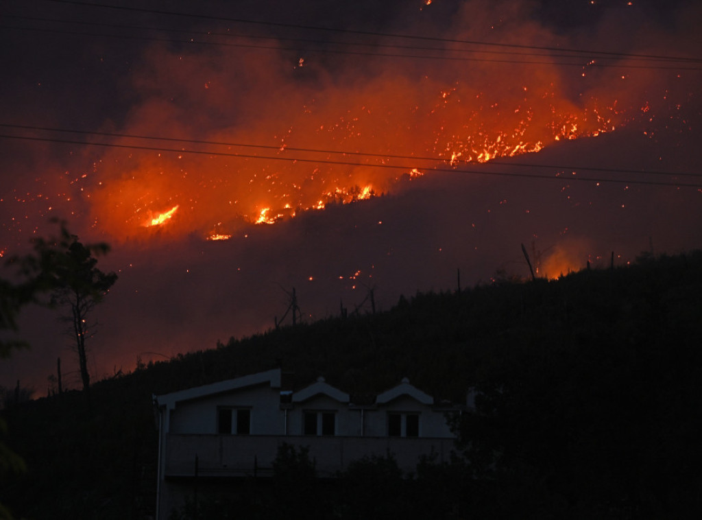 Dva nova požara izbila kod Splita, jedan blizu raketne baze