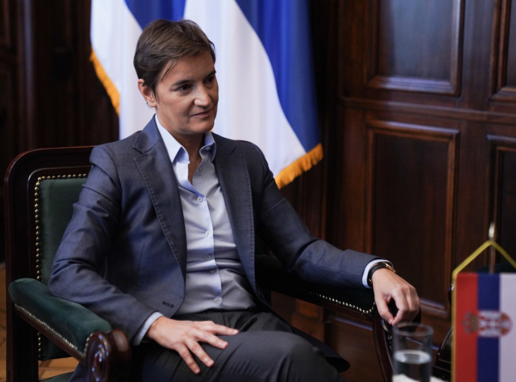 Brnabić s članovima Vlade Crne Gore o unapređenju bilateralne saradnje