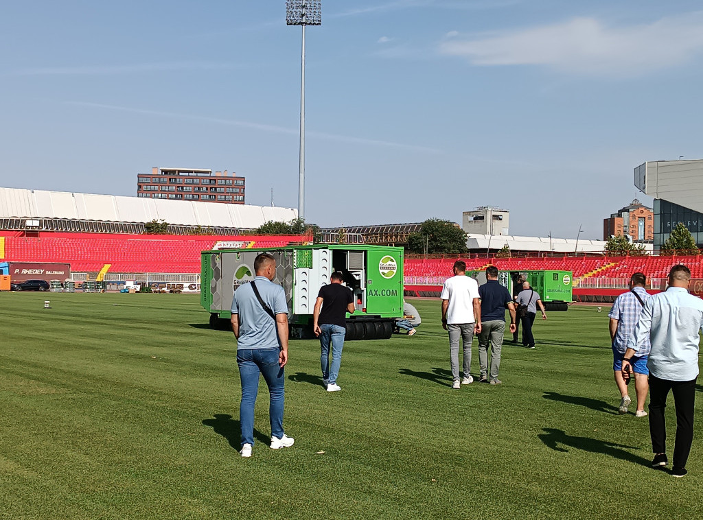 Fudbalski klub Vojvodina predstavio novi teren na stadionu "Karađorđe"