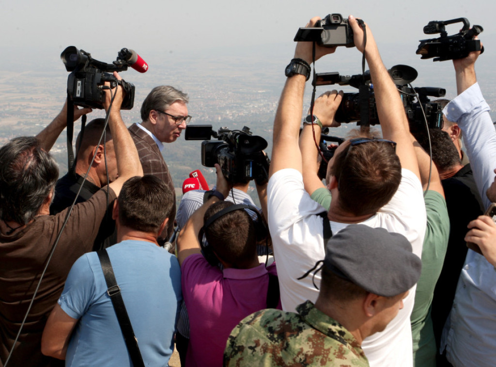 Vučić: Loznici treba još fabrika, nema kompromisa po pitanju zaštite prirode