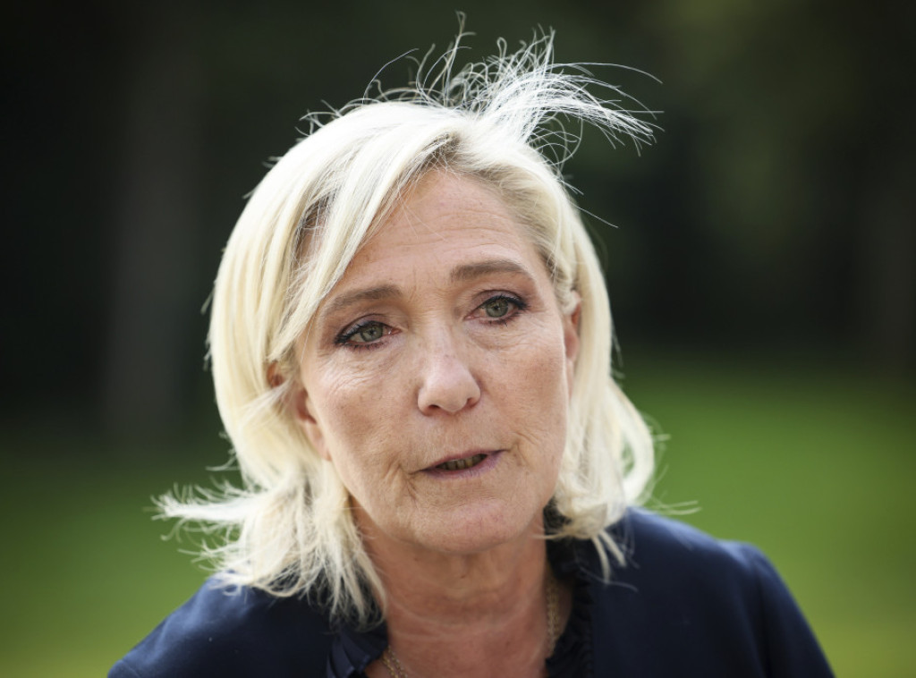 Marin Le Pen: Sarađivaću sa novim francuskim premijerom Mišelom Barnijeom