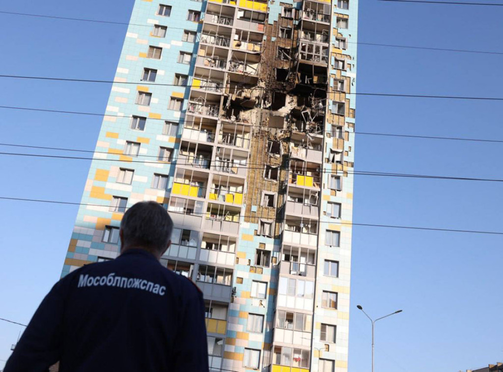 Jedna žena ubijena u napadu dronova na Moskvu, obustavljeni letovi na aerodromima