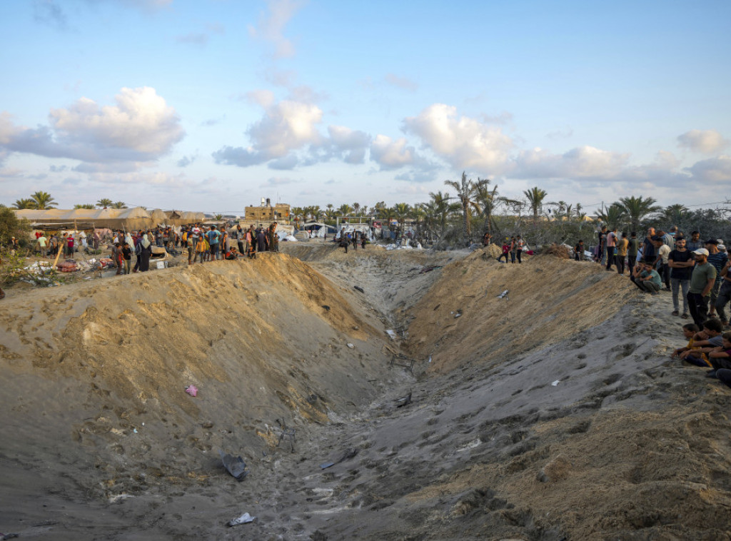 Gaza: Čitave porodice nestale pod peskom u izraelskom napadu na al-Mavasi