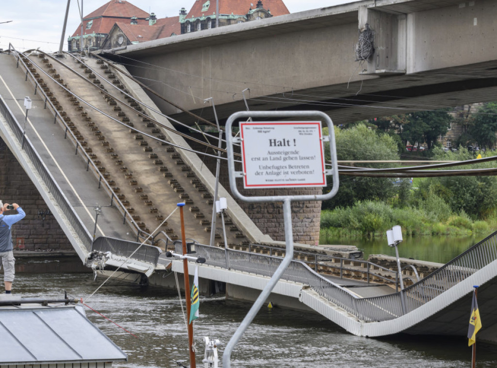 Srušio se deo mosta u Drezdenu, nema povređenih