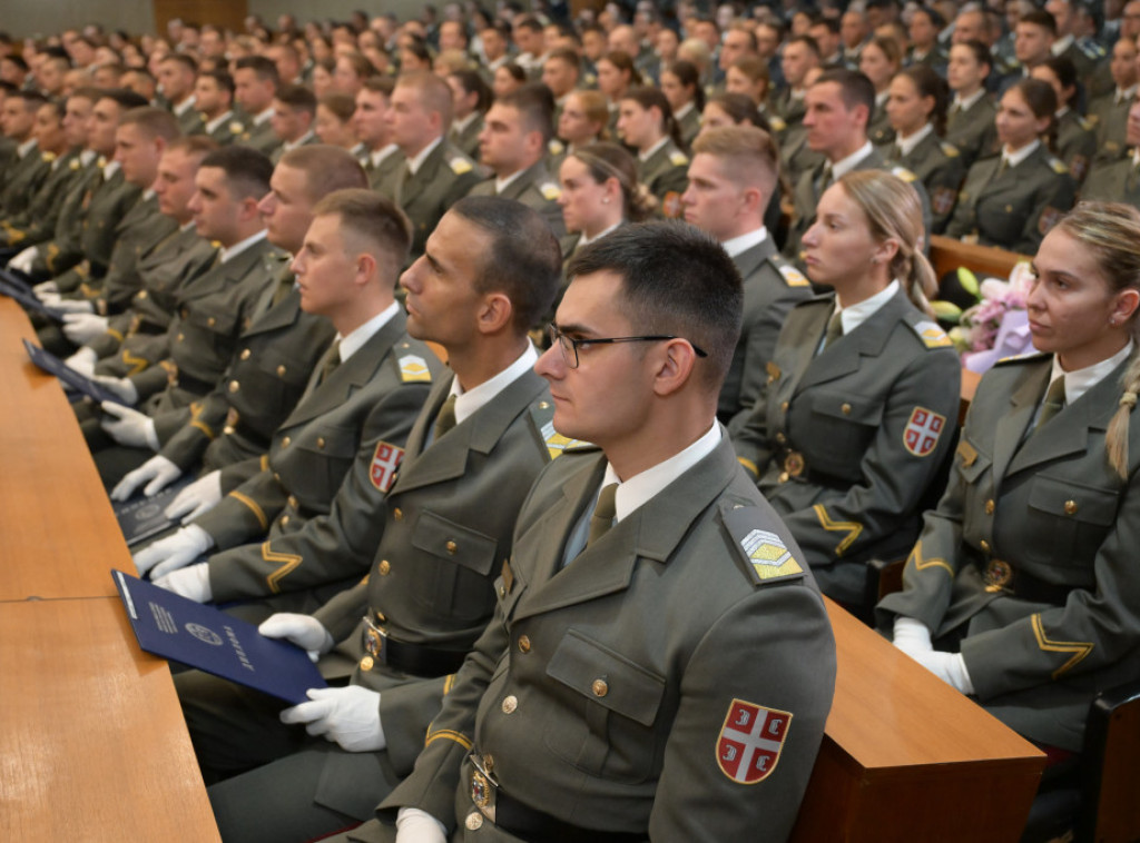 Svečano dodeljene diplome kadetima Vojne akademije