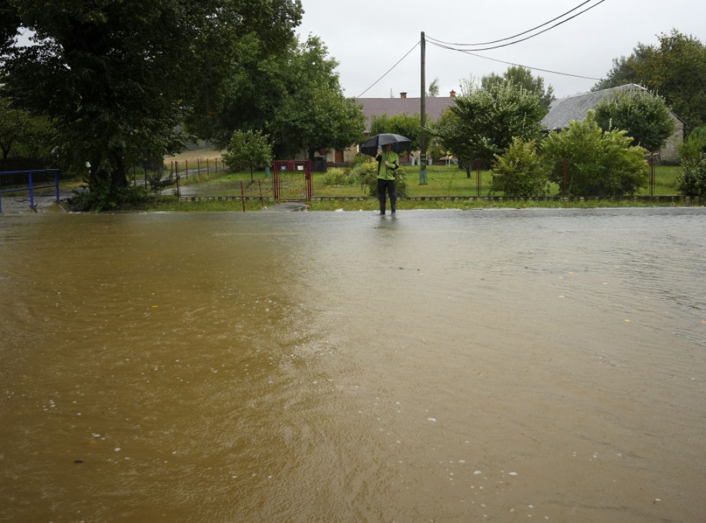 Nevreme i poplave u Evropi, pada prvi sneg, ima i žrtava