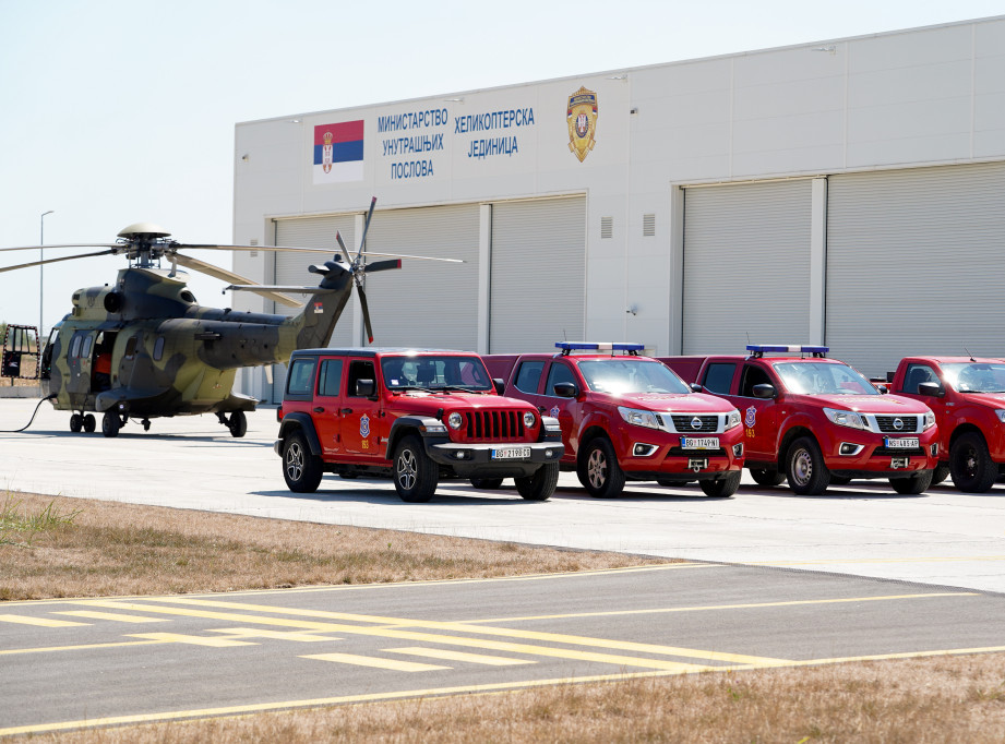 Dačić: MUP Srbije uputio u Grčku helikopter s posadom kao pomoć u gašenju požara