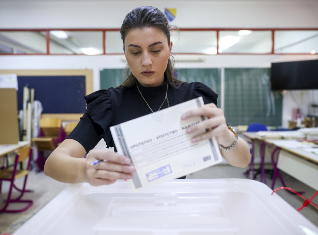 U BiH se danas održavaju lokalni izbori, osim u pet opština FBiH zbog poplava