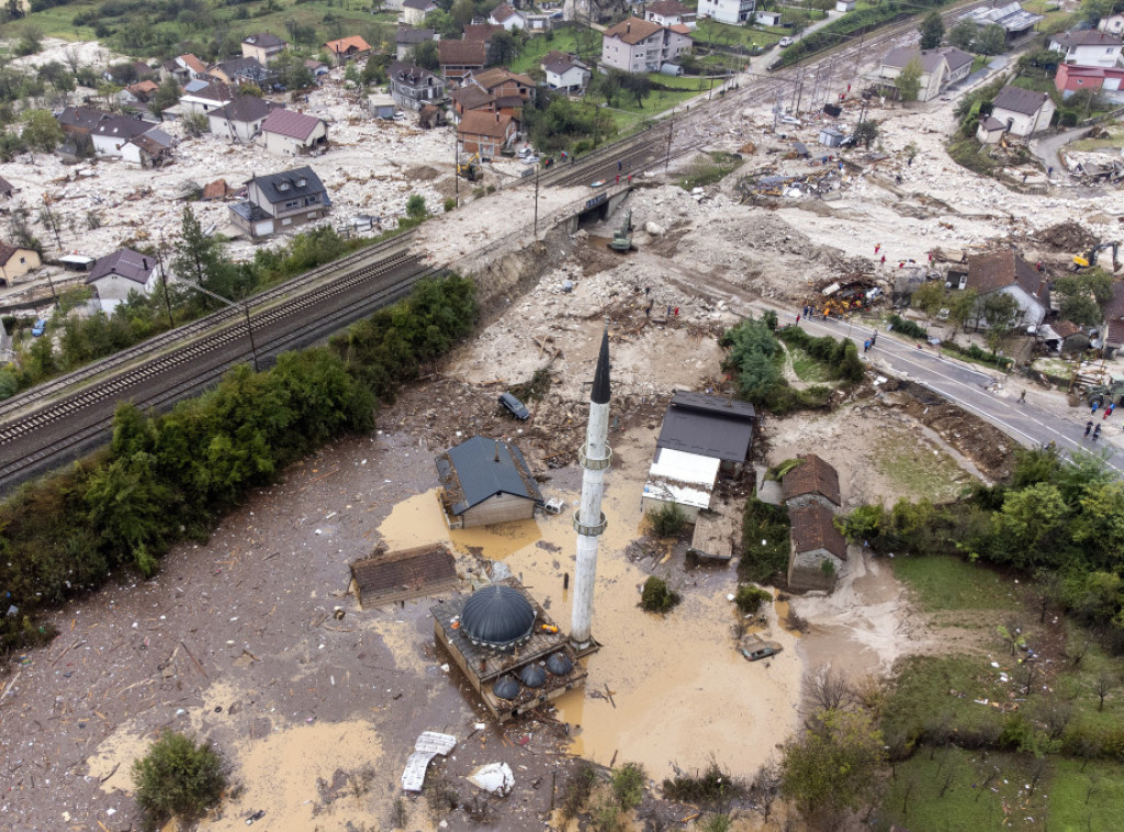 Danas kolektivna sahrana nastradalih u poplavama na području Jablanice