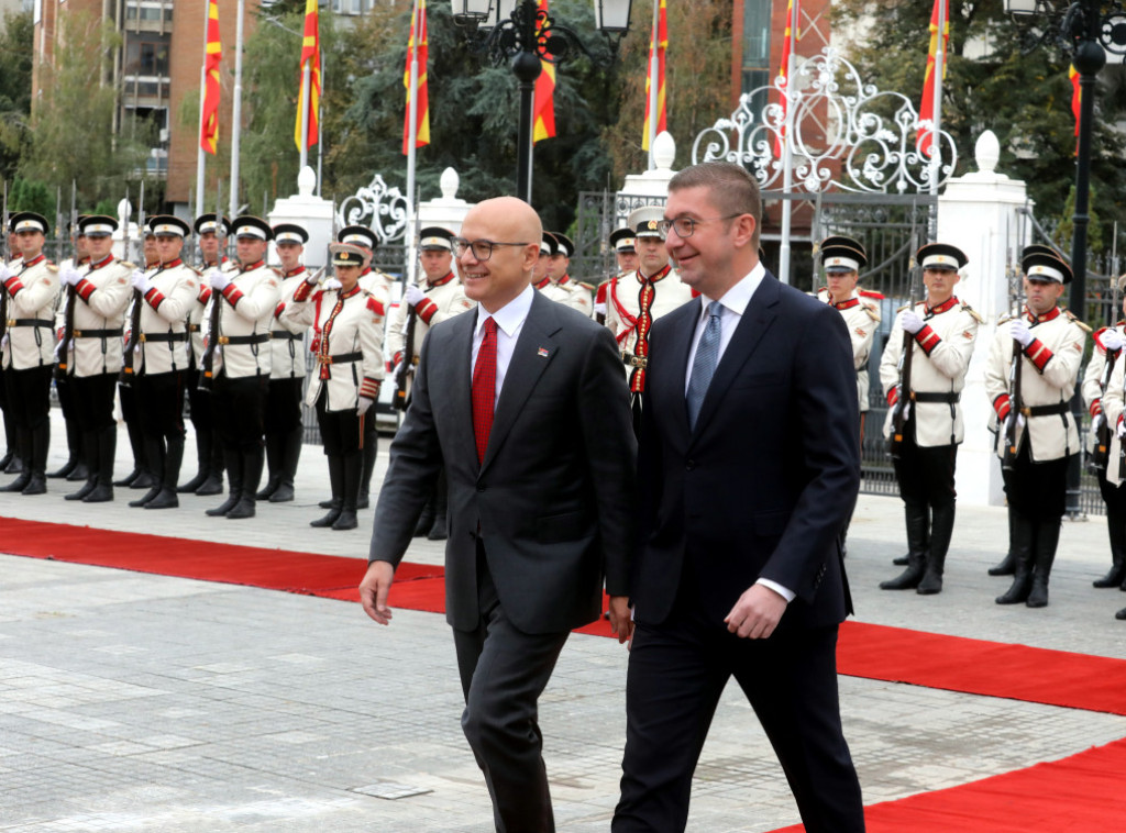 Počeo sastanak Vučevića i Mickoskog u Skoplju