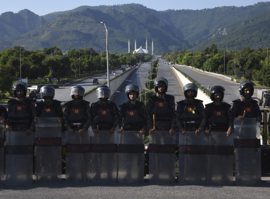 Pakistan: Vlasti razbile proteste opozcije i izveli masovna hapšenja prostalica Kana