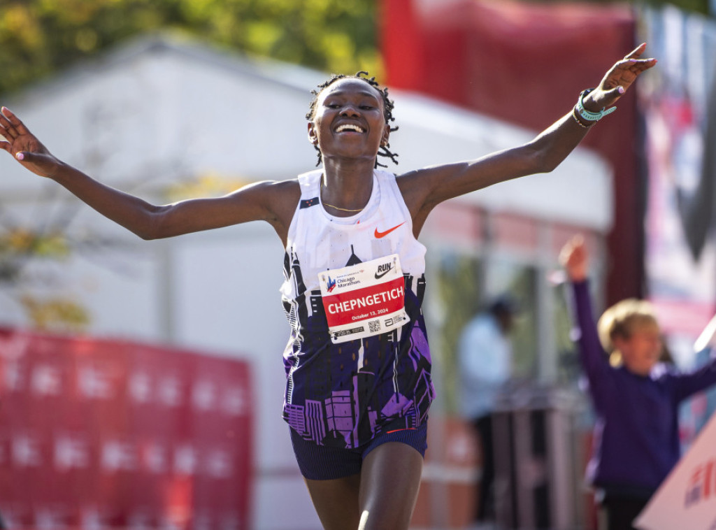 Kenijska atletičarka Rut Čepngetič postavila novi svetski rekord na maratonu u Čikagu