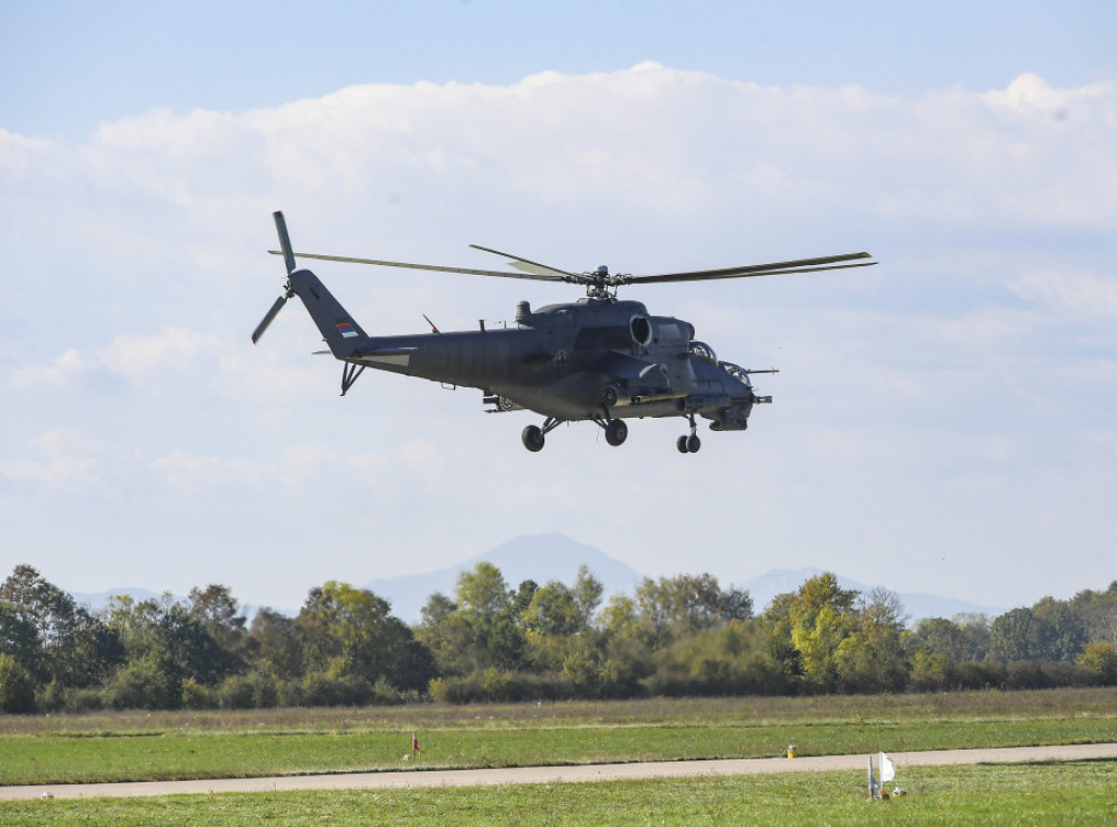 Borbena obuka na helikopterima Mi-35 na vojnom aerodromu danas u Lađevcima