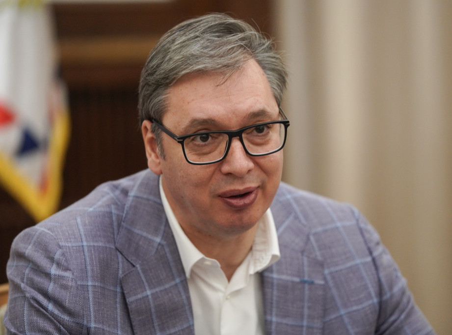 Vučić čestitao Svetu Petku SNS-u i svima koji slave