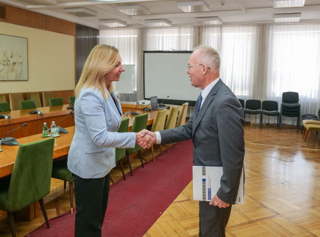 Macura i Bratu razgovarali o važnosti formiranja Ženske parlamentarne mreže zbog osnaživanja žena