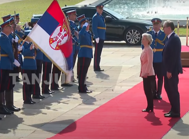 Vucic welcomes von der Leyen at ceremony outside Palace of Serbia