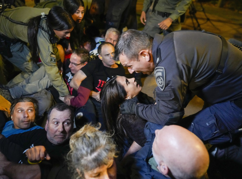 Sedam civila poginulo u vazdušnim udarima izraelske ratne avijacije na Pojas Gaze