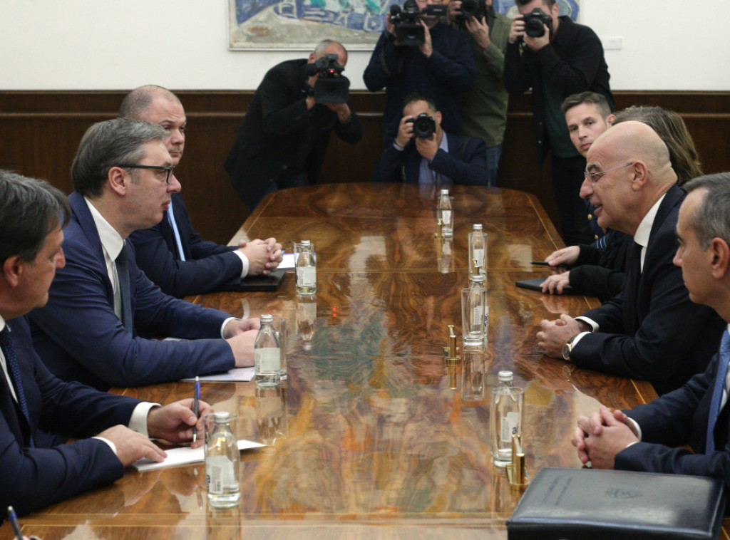 Vucic, Dendias discuss military cooperation, situation in region