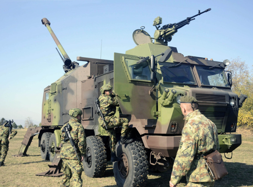 U toku obuka na samohodnim top-haubicama u Mešovitoj artiljerijskoj brigadi