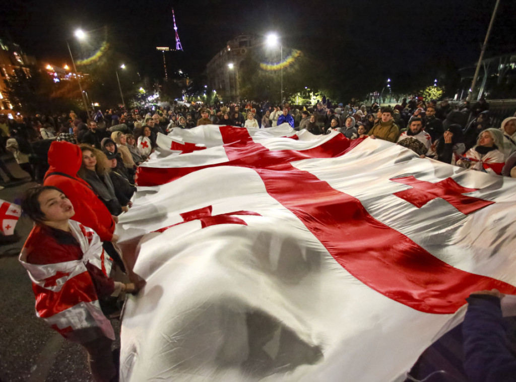 U Tbilisiju se održava protestni marš opozicije