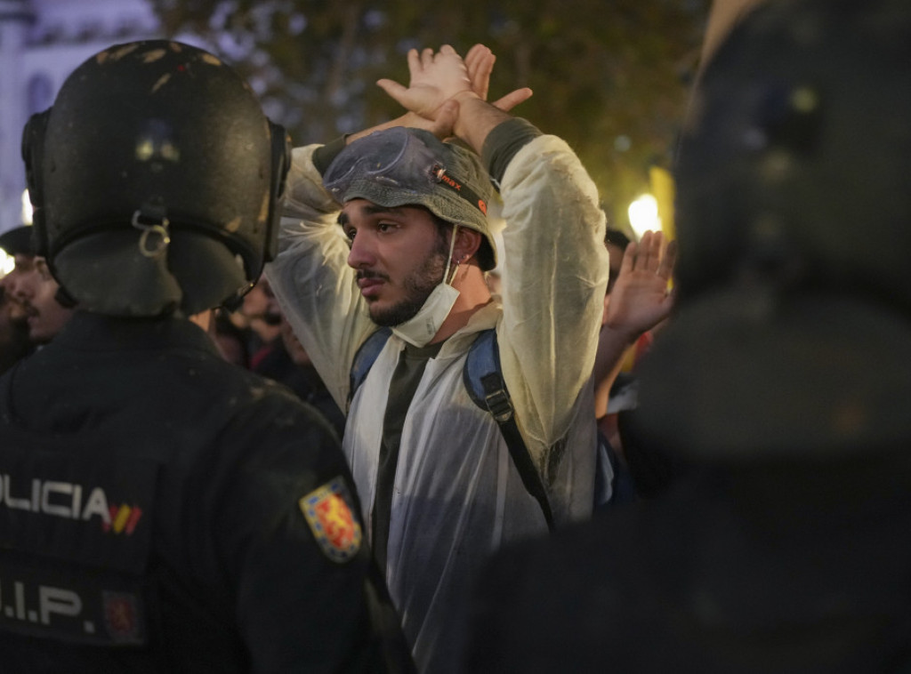 Valensija: Više od 100.000 ljudi protestovalo zbog spore reakcije vlasti tokom poplava