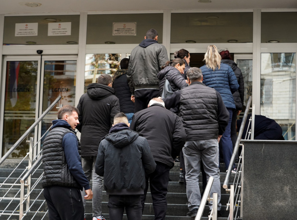 U nastavku suđenja Blažićima prikazana fotografija Radiše Blažića sa pištoljem