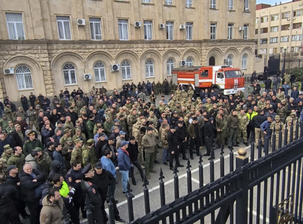 Demonstranti u Abhaziji odbili da napuste parlament dok predsednik ne podnese ostavku