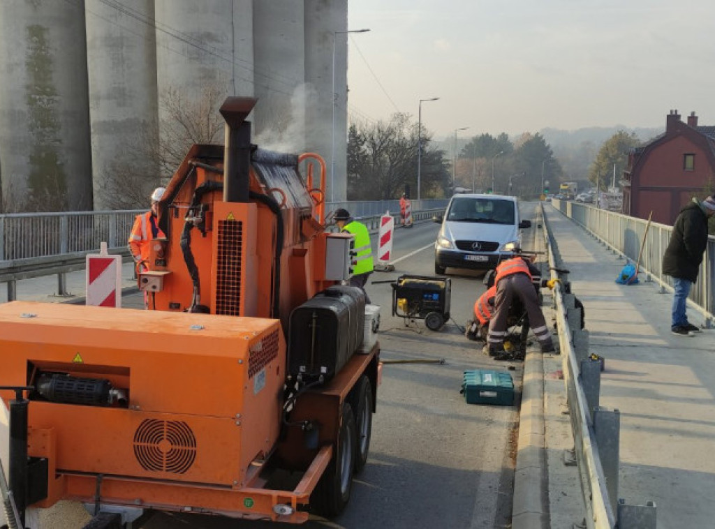 Počeli radovi  na mostu preko železničke pruge u Mladenovcu