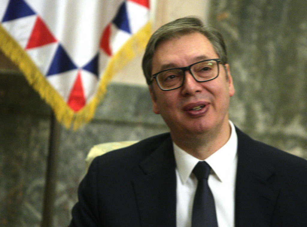 Vučić: Ponosan sam što sedim samo u srpskoj stolici