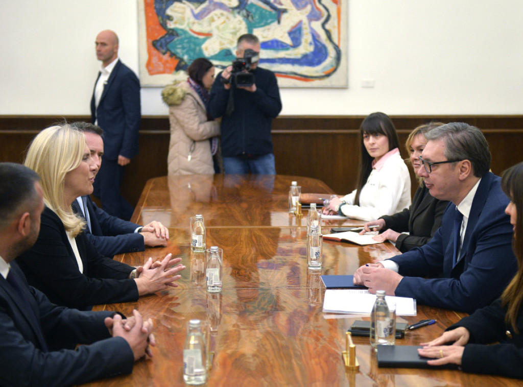 Vucic, Cvijanovic discuss key issues in Bosnia and Herzegovina, economic ties