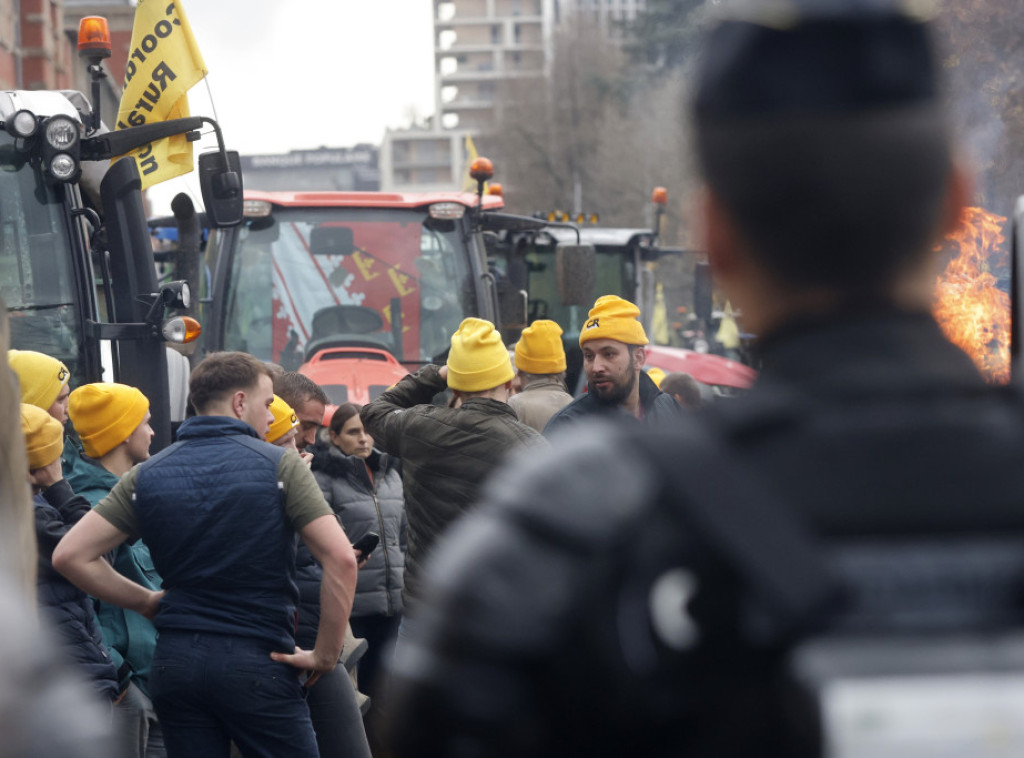 Francuski poljoprivrednici protestovali ispred Evropskog parlamenta u Strazburu