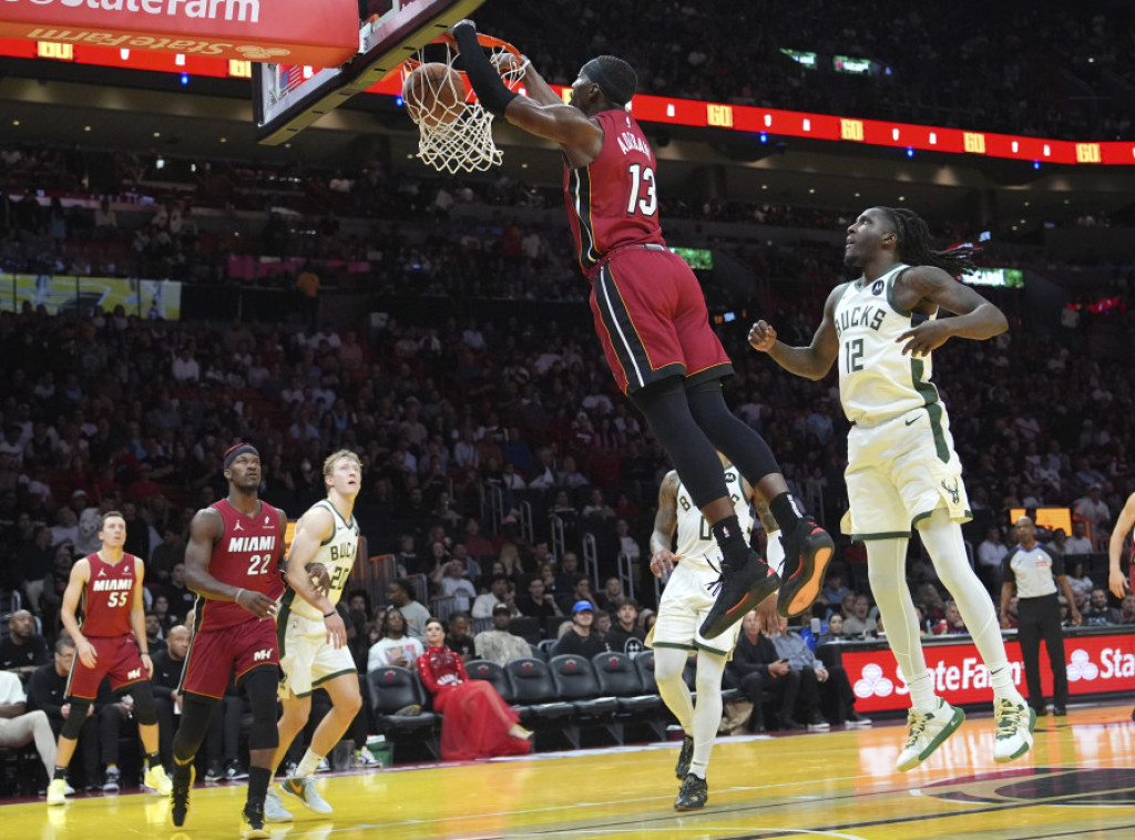 NBA: Košarkaši Milvokija pobedili Majami, Finiks savladao LA Lejkerse