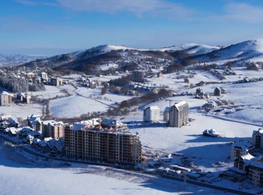 Na Zlatiboru oko 20 centimetara snega, na Jabuci iznad Prijepolja oko 15