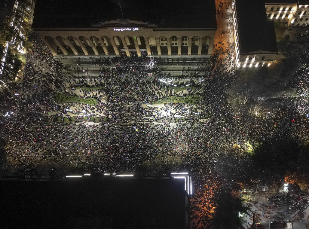 Hiljade ljudi protestuje u Gruziji zbog odluke vlade da obustavi pregovore sa EU