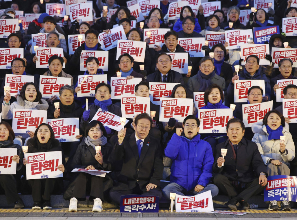 Južna Koreja: Građani i sindikati organizovali proteste, traže ostavku Juna